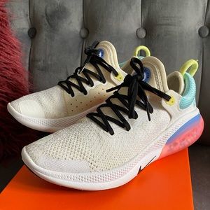 Nike Joyride Run Flyknit